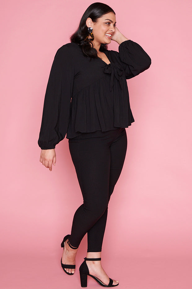 Focus Black Blouse – Black blouse
