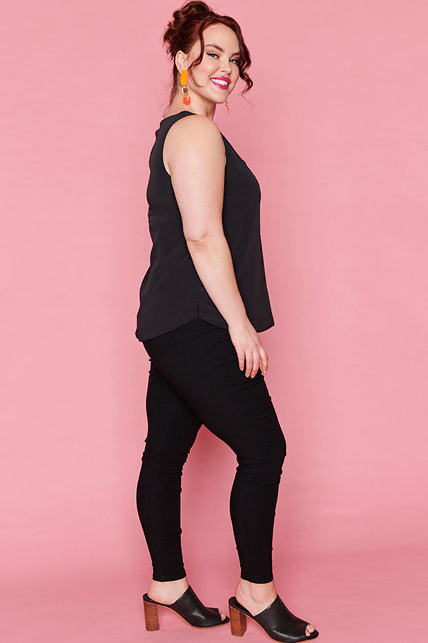 Gabrielle Black Top – Black loose top