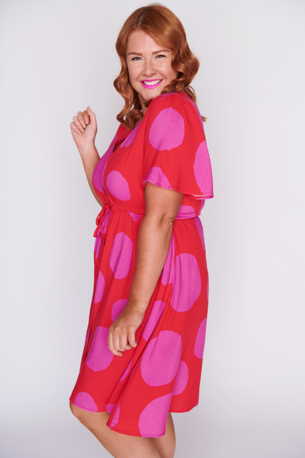 Jaz Splotched Pink & Red Dress – Splotched Pink & Red knee length dress