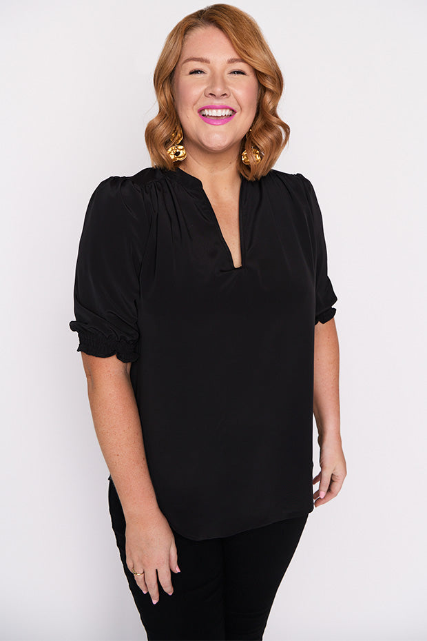 Gianna Black Top – Black blouse