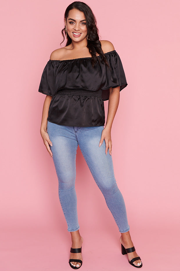 Alivia Black Top – Black crop top