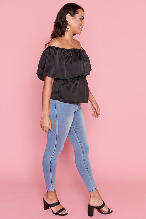 Alivia Black Top – Black crop top